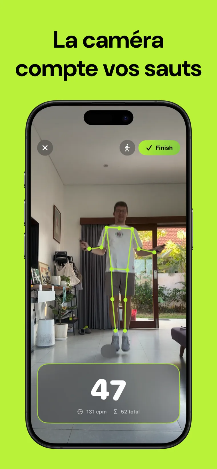 La caméra compte vos sauts — Le compteur de sauts à la corde sur iPhone affichant un compteur en direct avec un squelette de suivi.